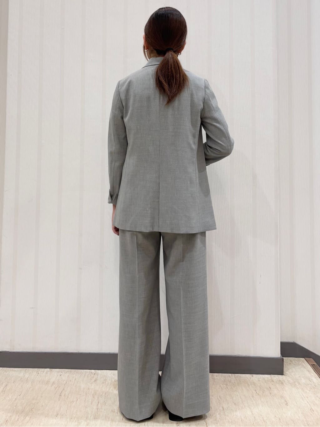 ちひさんの「INDIVI｜【洗える／セットアップ可能】凹凸ストレッチ素材ダブルジャケット」を使ったコーディネート