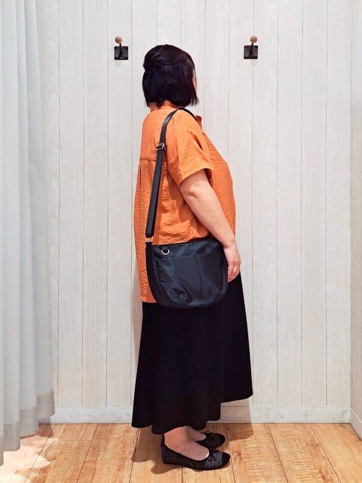 kotomiさんの「SHOO･LA･RUE｜【洗える/S-LL/5分袖】1枚でも羽織としても。さらさらドレープシャツ」を使ったコーディネート