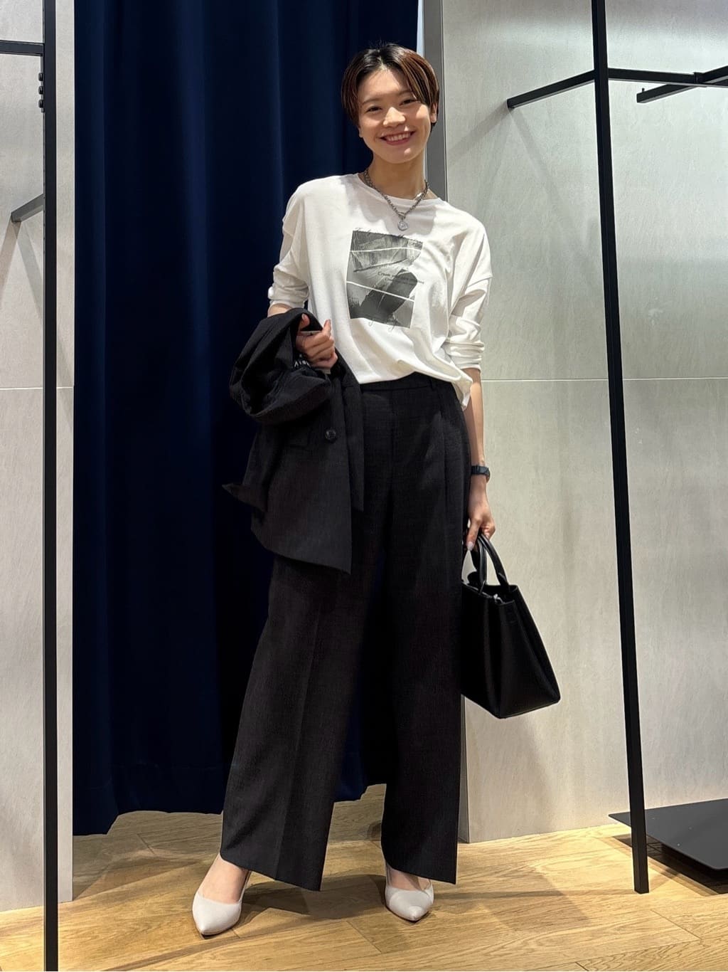 kanaeさんの「INDIVI｜【UVケア】プリントフォトロングTシャツ」を使ったコーディネート