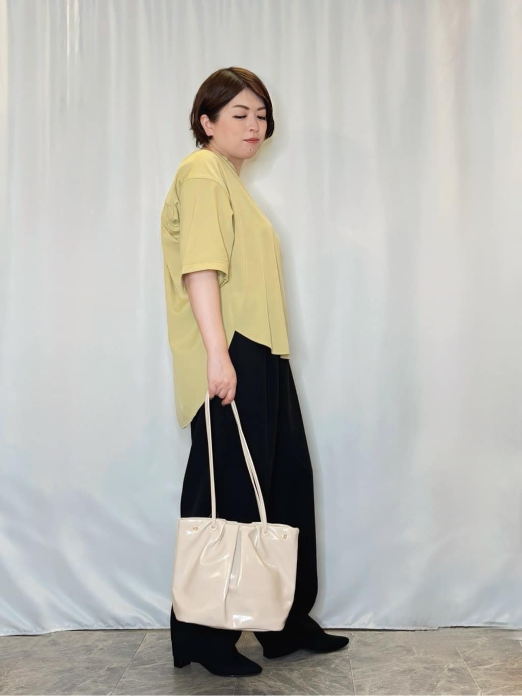 たみさんの「SHOO･LA･RUE｜【S-LL/洗濯後しわになりにくい】バックギャザーがアクセント スッキパーブラウス」を使ったコーディネート