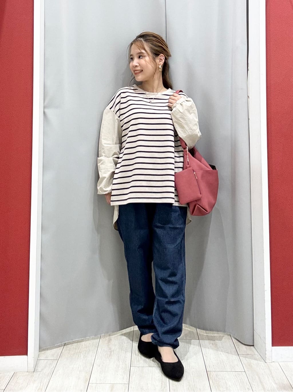 shioさんの「SHOO･LA･RUE｜【S-LL】インせず決まる 背中タック入り パフ袖トップス」を使ったコーディネート