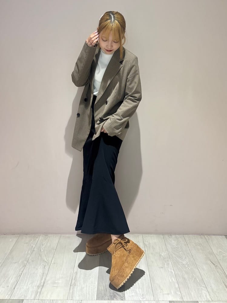 せらら⭐️さんの「ESPERANZA｜【EC先行販売】厚底レースアップリボンフェイクムートンブーツ」を使ったコーディネート