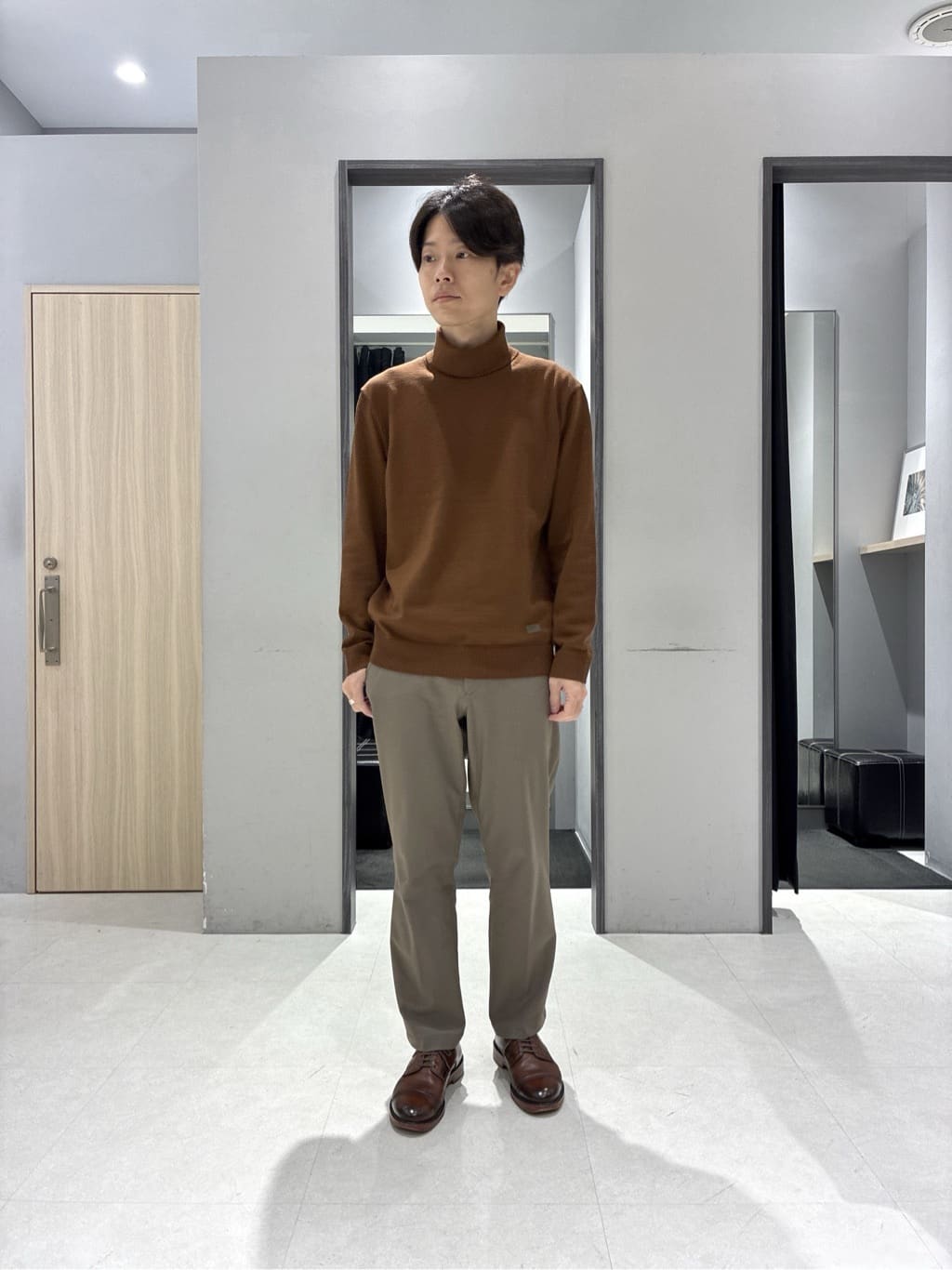 わいずみさんの「TAKEO KIKUCHI｜【ウールカシミヤブレンド】ビーバー調 スタンドカラー コート」を使ったコーディネート