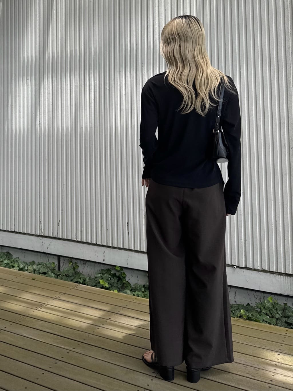 omaさんの「THE SHOP TK｜シアーフライスVカーデ」を使ったコーディネート