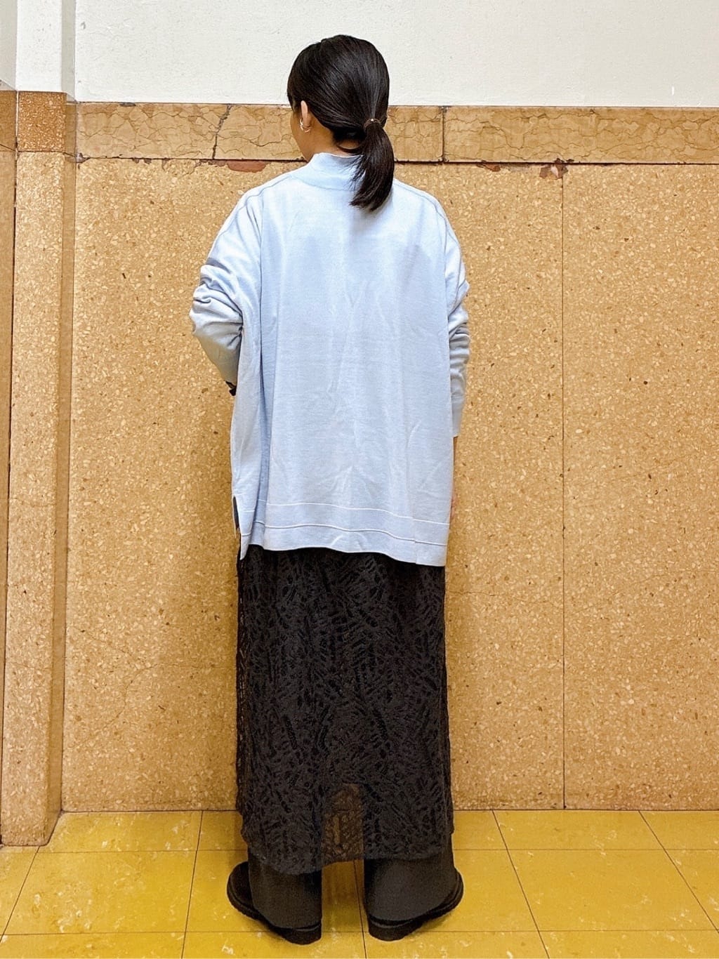 hattoriさんの「INDIVI｜【名品／撥水／抗菌防臭】ショート丈リサイクルダウンコート」を使ったコーディネート