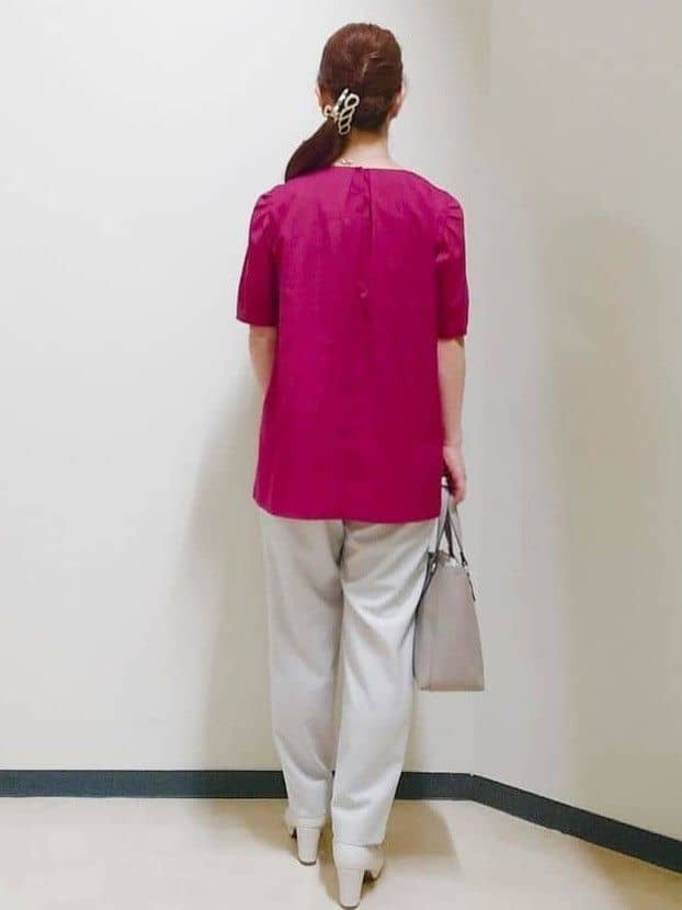 花さんの「Reflect｜【すっきり見え！長め丈】ピンタックデザインチュニックブラウス」を使ったコーディネート