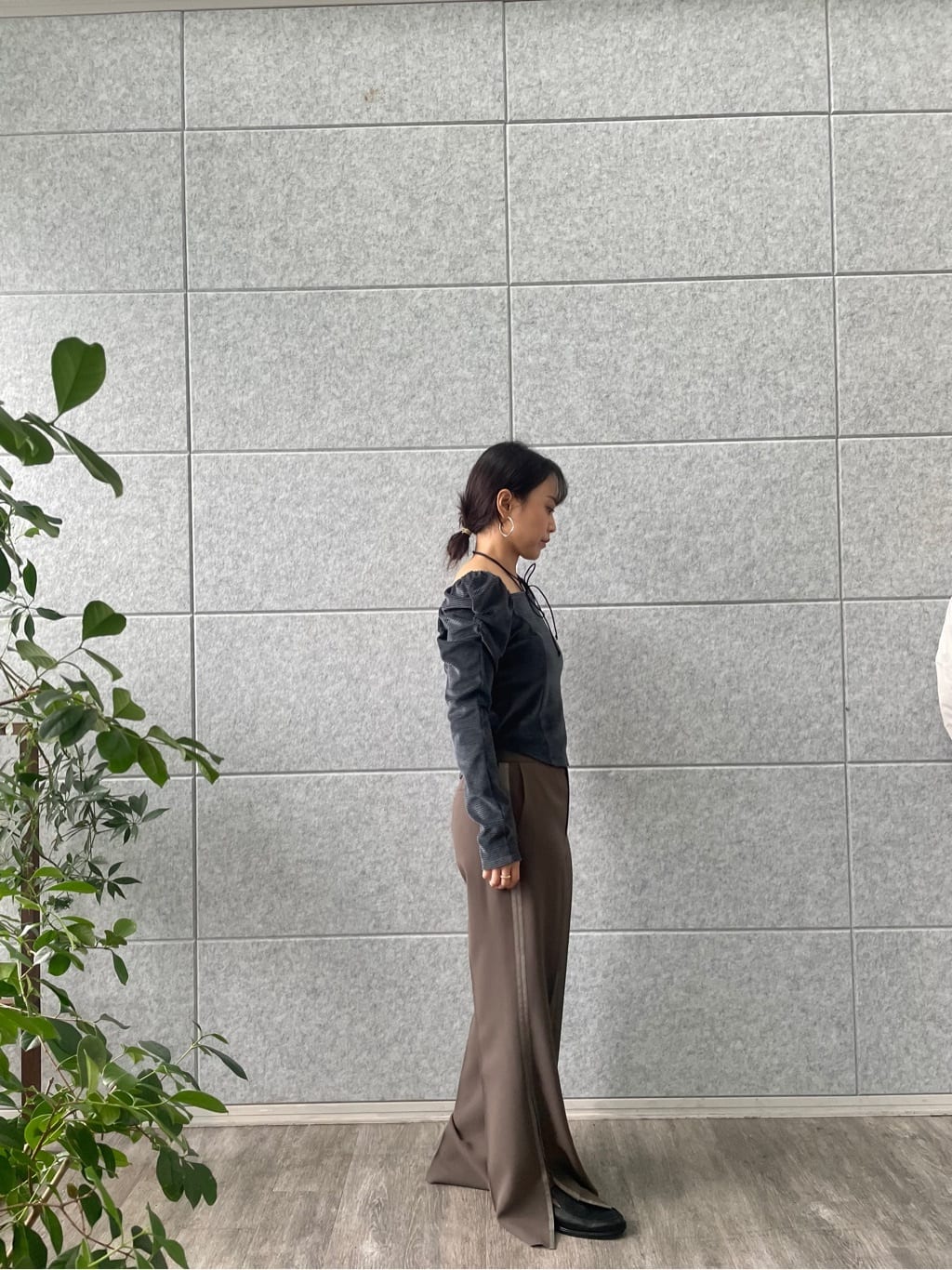 kanakoさんの「CODE A｜velour square puff top」を使ったコーディネート