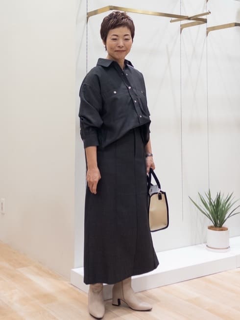 シュウコさんの「grove｜【カセット服/選べる着丈】洗濯機で洗えるオーバーシャツ」を使ったコーディネート