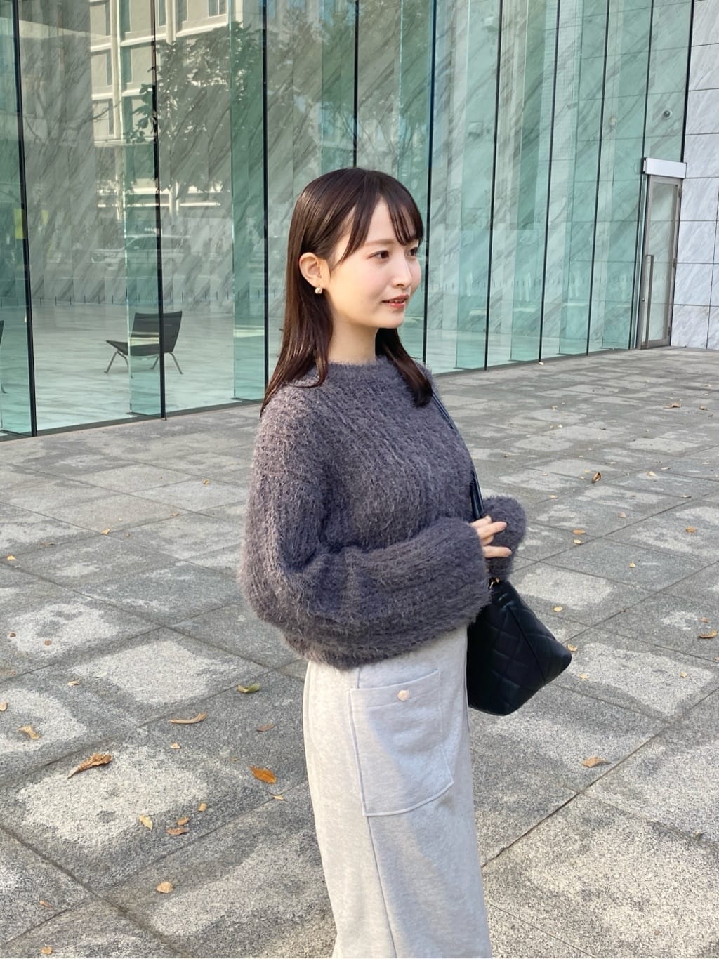 みさかさんの「index｜透かし編みショートフェザーニット【洗濯機OK】」を使ったコーディネート