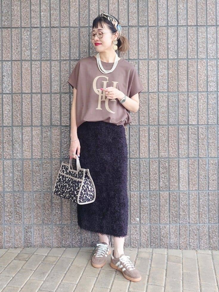 MUTSUKOさんの「UNTITLED｜【CHIGNON】別注 ミニ裏毛フレンチスリーブプルオーバー」を使ったコーディネート