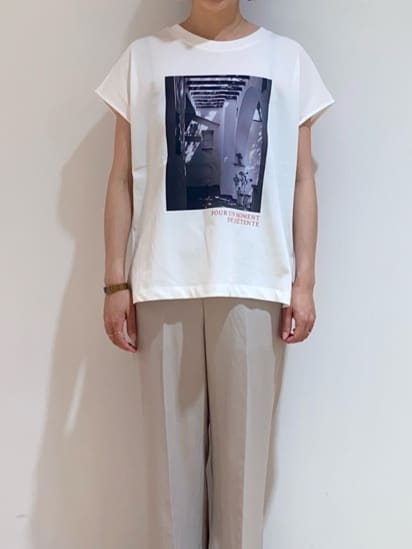 あやさんの「UNTITLED｜【後ろウエストゴム】ツイルセミフレアパンツ」を使ったコーディネート
