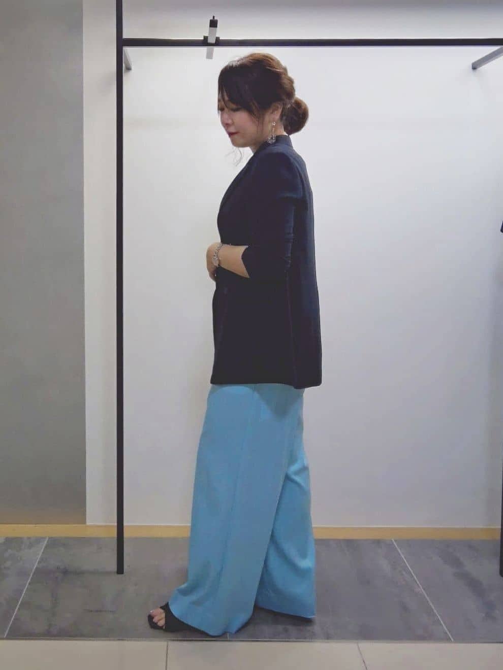 TOMOMIさんの「INDIVI｜【着る日傘／遮熱／UVケア】ダブルジャケット」を使ったコーディネート