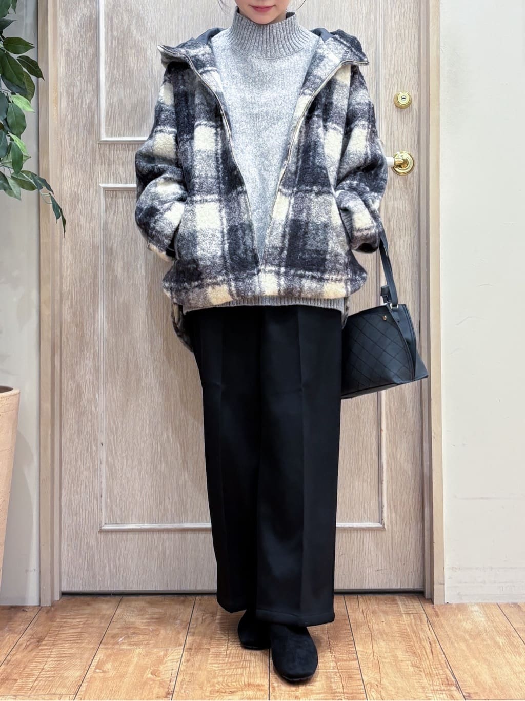 なみさんの「SHOO･LA･RUE｜【S-LL】ゆるシルエットな メランジタートルニット」を使ったコーディネート