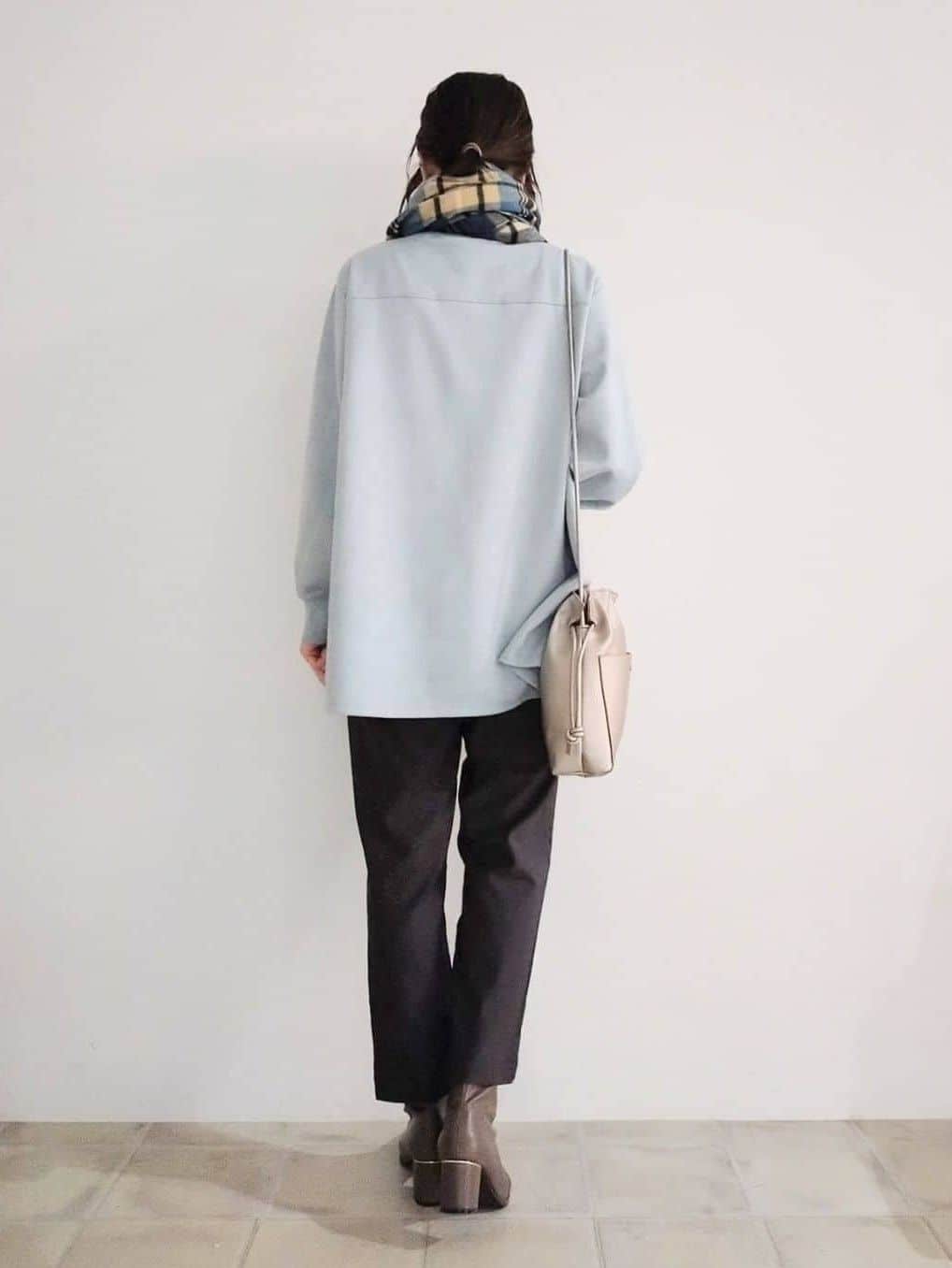 miomioさんの「SHOO･LA･RUE｜【高レビュー/洗濯機可/SS-LL】あったか裏起毛 のびのびストレッチ テーパードパンツ」を使ったコーディネート