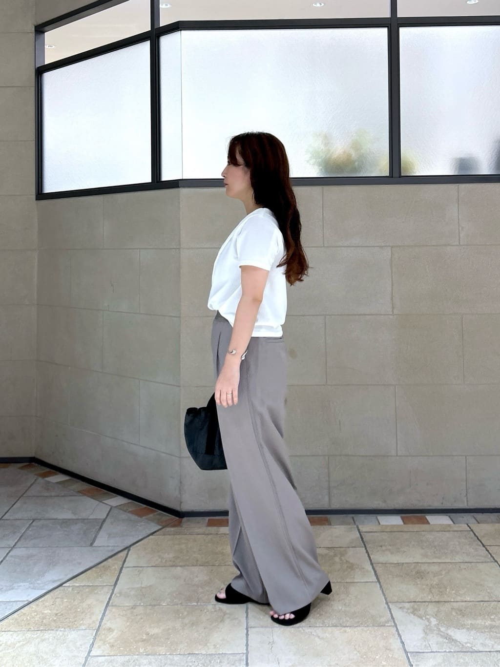 よねさんの「INDIVI｜Comfy SET UP｜イージーストレートワイドパンツ【セットアップ対応／通勤/カセット服】」を使ったコーディネート
