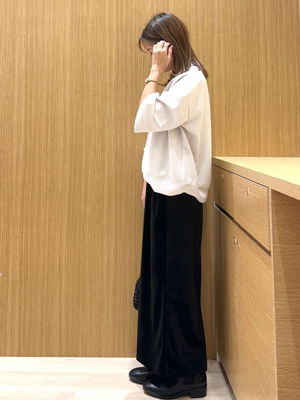 meeさんの「OPAQUE.CLIP｜ベロアナロースカート／セットアップ対応可【洗濯機OK】」を使ったコーディネート