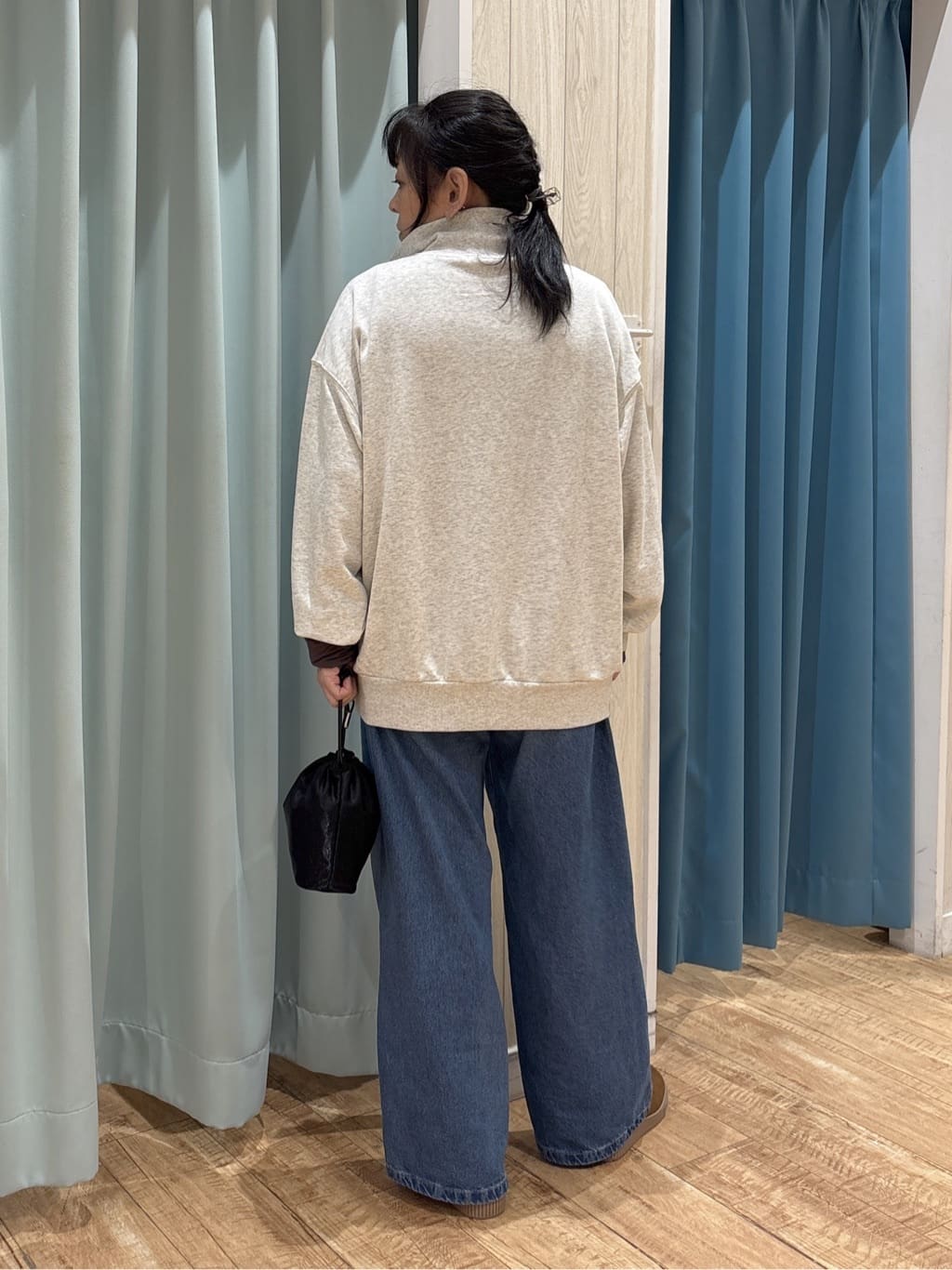 わかさんの「SHOO･LA･RUE｜【撥水/低反発クッション】すっぽりラクラク はきぐちニットブーツ」を使ったコーディネート