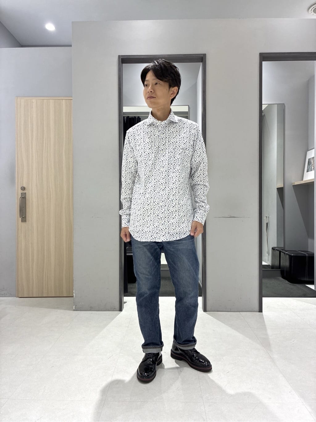 わいずみさんの「TAKEO KIKUCHI｜【尾州織】ショールカラー カーディガン」を使ったコーディネート
