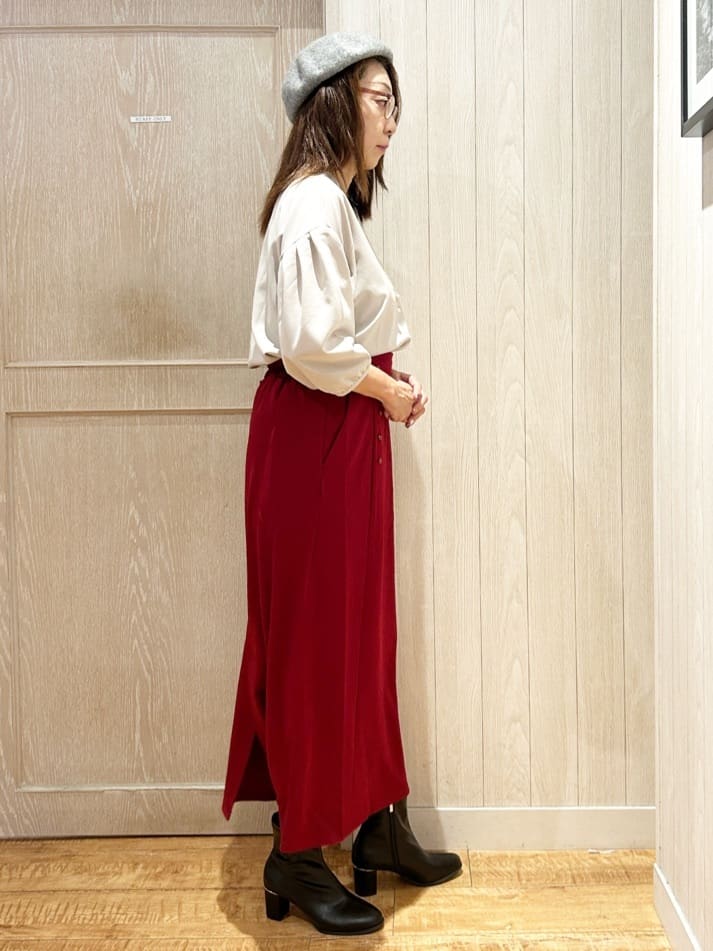 yukaさんの「SHOO･LA･RUE｜【洗濯後しわになりにくい】ポケット付き ナロースカート」を使ったコーディネート