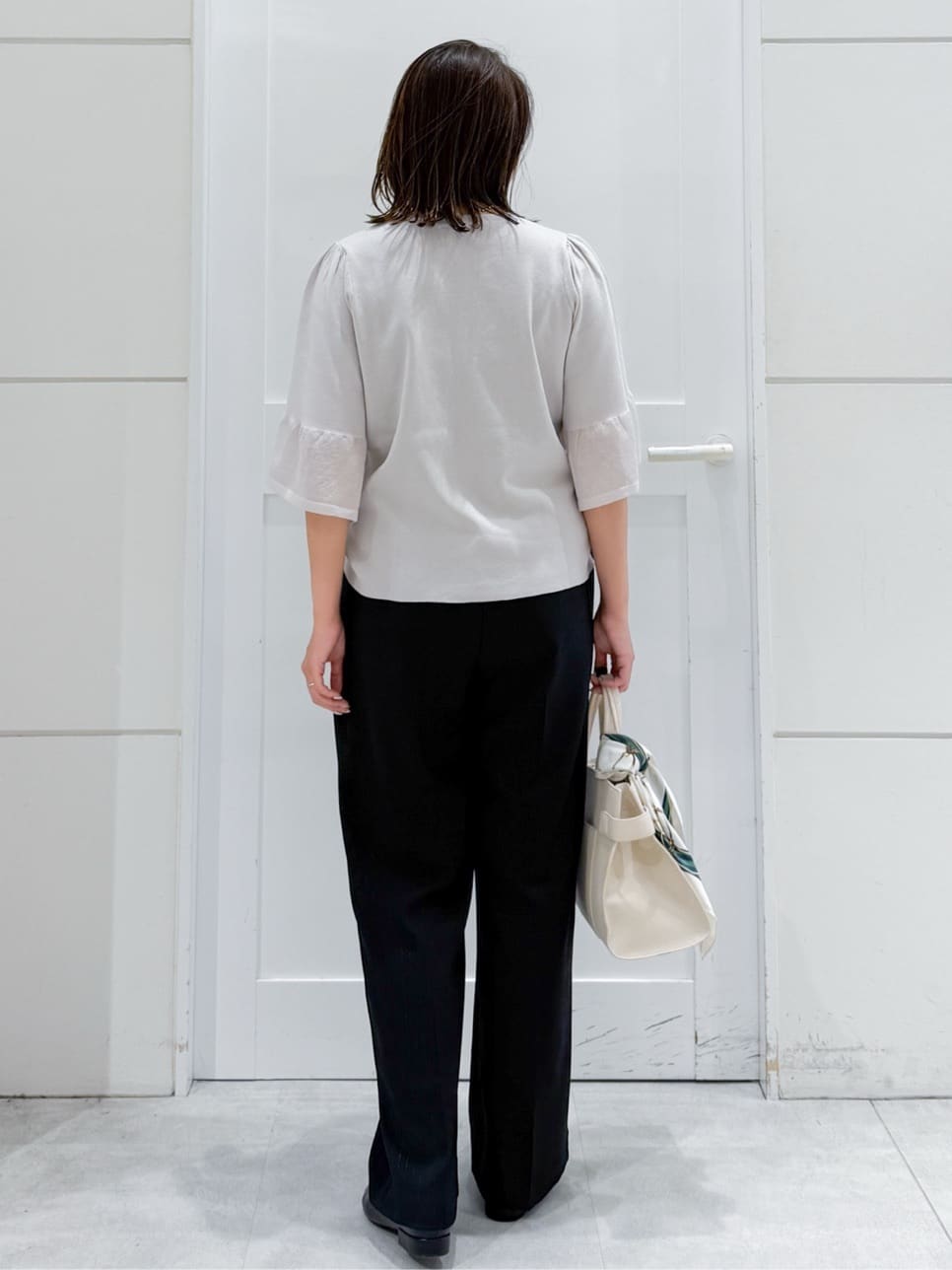 yuka.aさんの「OPAQUE.CLIP｜《5色展開》シアーフレアスリーブニット【洗濯機洗い可】」を使ったコーディネート