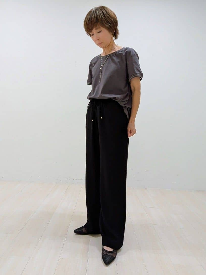 nishiさんの「Reflect｜【寒暖差対策に◎／手洗い可／旅行や通勤に】フード付きシアーカーディガン」を使ったコーディネート