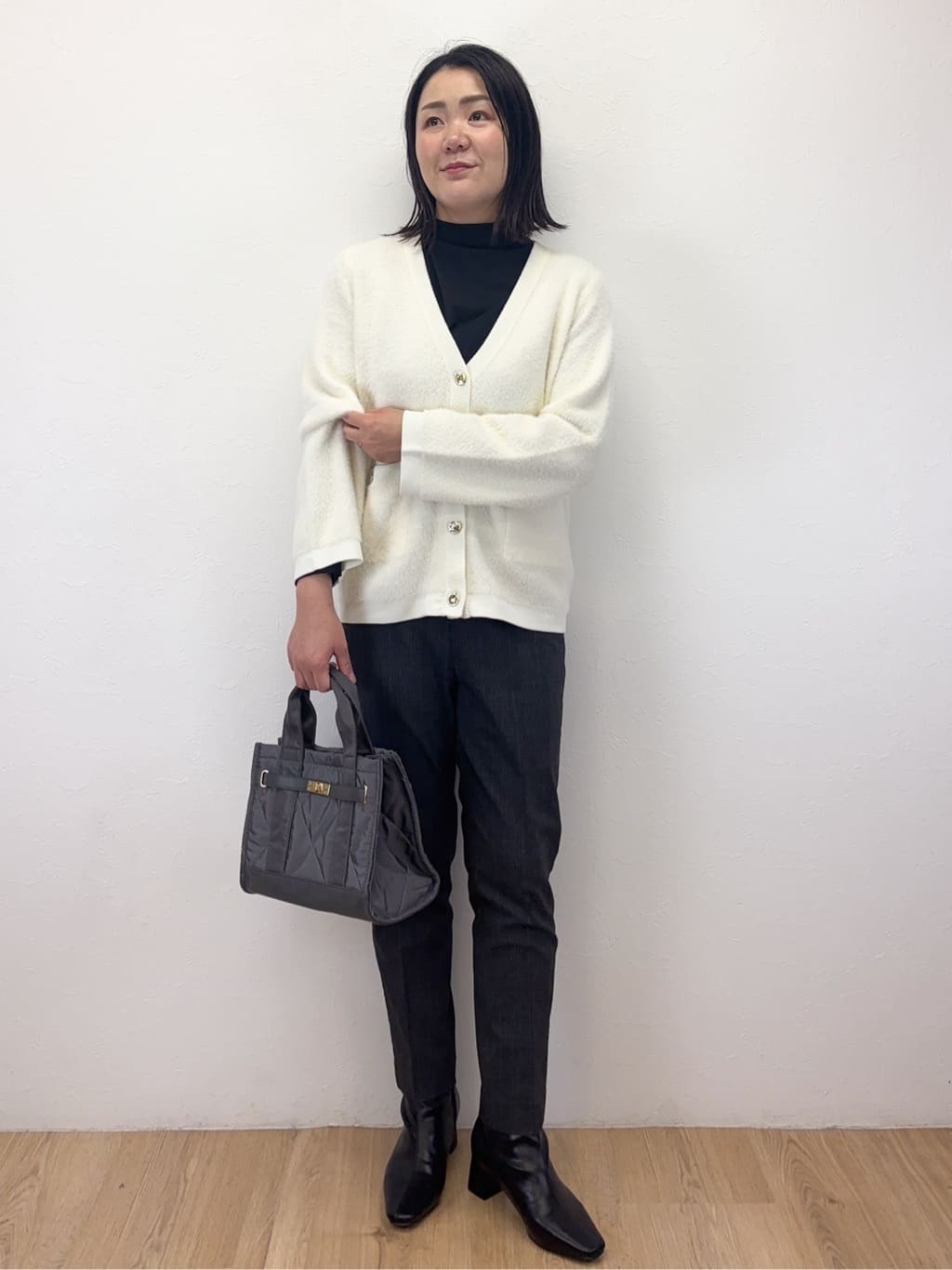 Takeさんの「OPAQUE.CLIP｜シアーハイネックトップス【洗濯機OK】」を使ったコーディネート