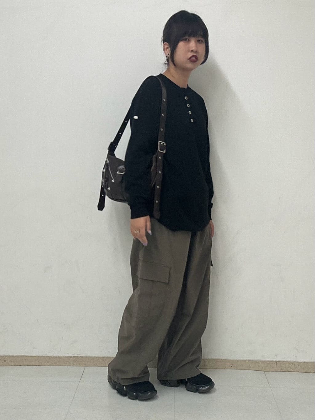 MANAさんの「tk.TAKEO KIKUCHI｜バギーバレルカーゴパンツ」を使ったコーディネート