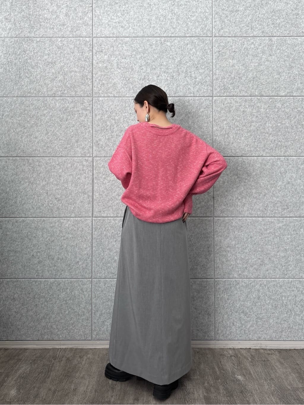 ayanoさんの「INDIVI｜【再入荷】レイヤーネックメランジラメニット」を使ったコーディネート