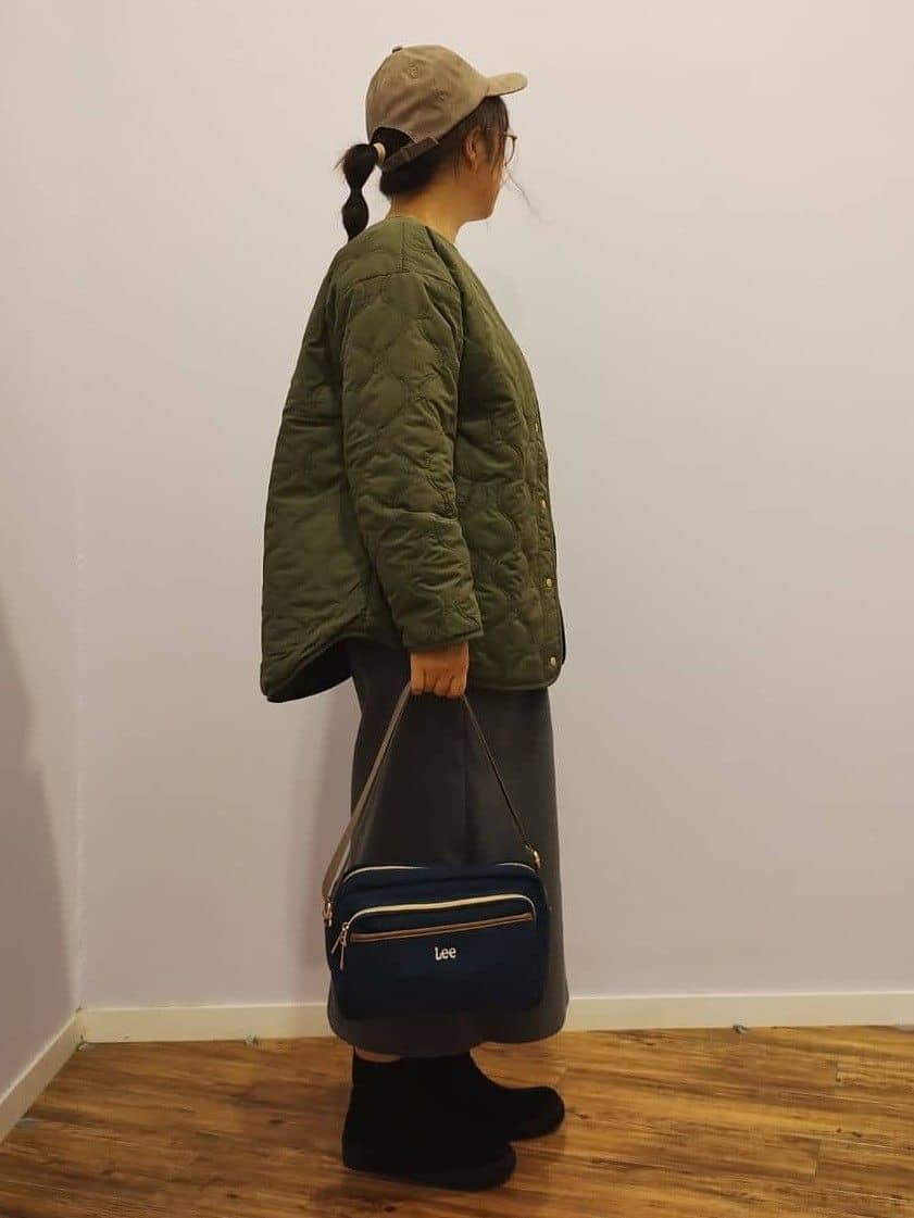 しもさんの「SHOO･LA･RUE｜【洗濯機可/ちくちくしにくい】大人のための スウェットライク刺繍ロゴニット」を使ったコーディネート