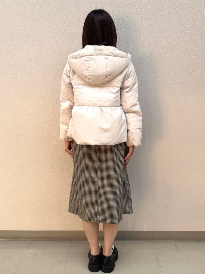 mihaさんの「index｜KAWADAダウンペプラムショートコート【撥水／洗濯機OK／静電気防止裏地】」を使ったコーディネート