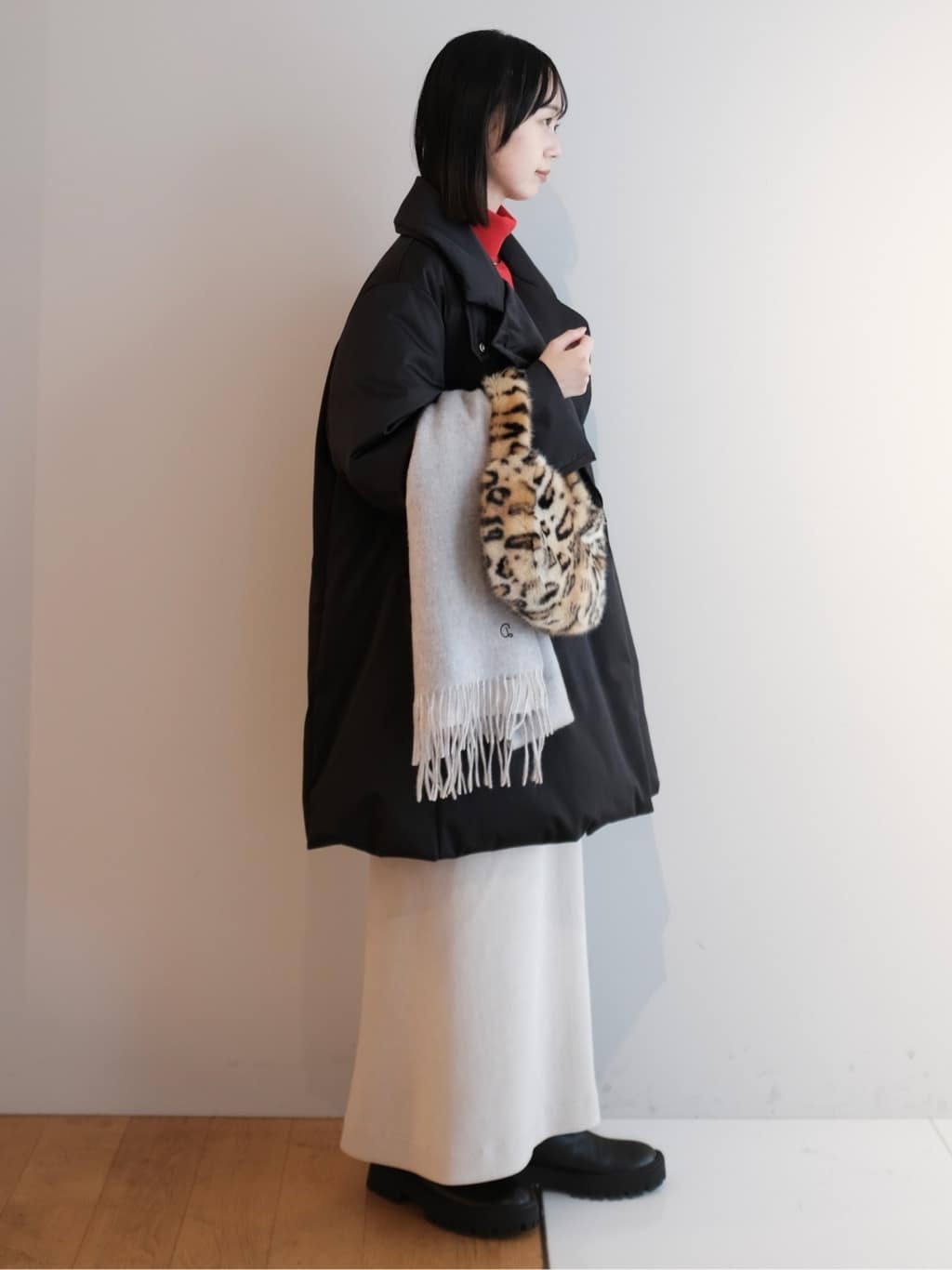 Kishimotoさんの「DRESSTERIOR｜コーデュロイジャージタイトスカート」を使ったコーディネート