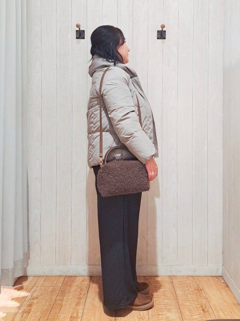 kotomiさんの「SHOO･LA･RUE｜【撥水/洗える】ショートフーディーダウン」を使ったコーディネート
