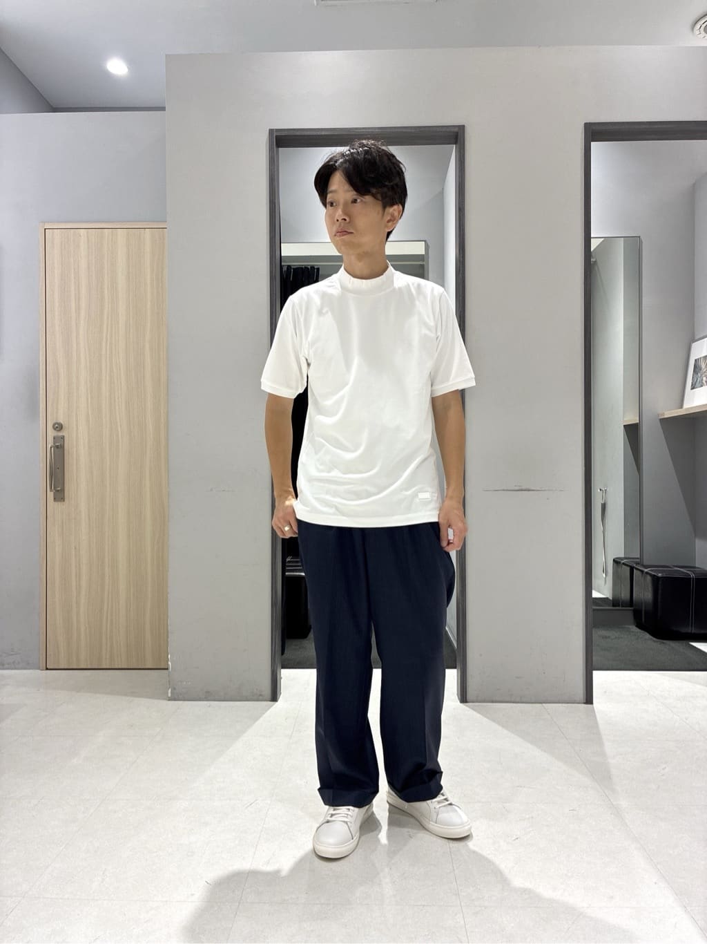 わいずみさんの「TAKEO KIKUCHI｜クールマックス 鹿の子 フラワープリントシャツ」を使ったコーディネート