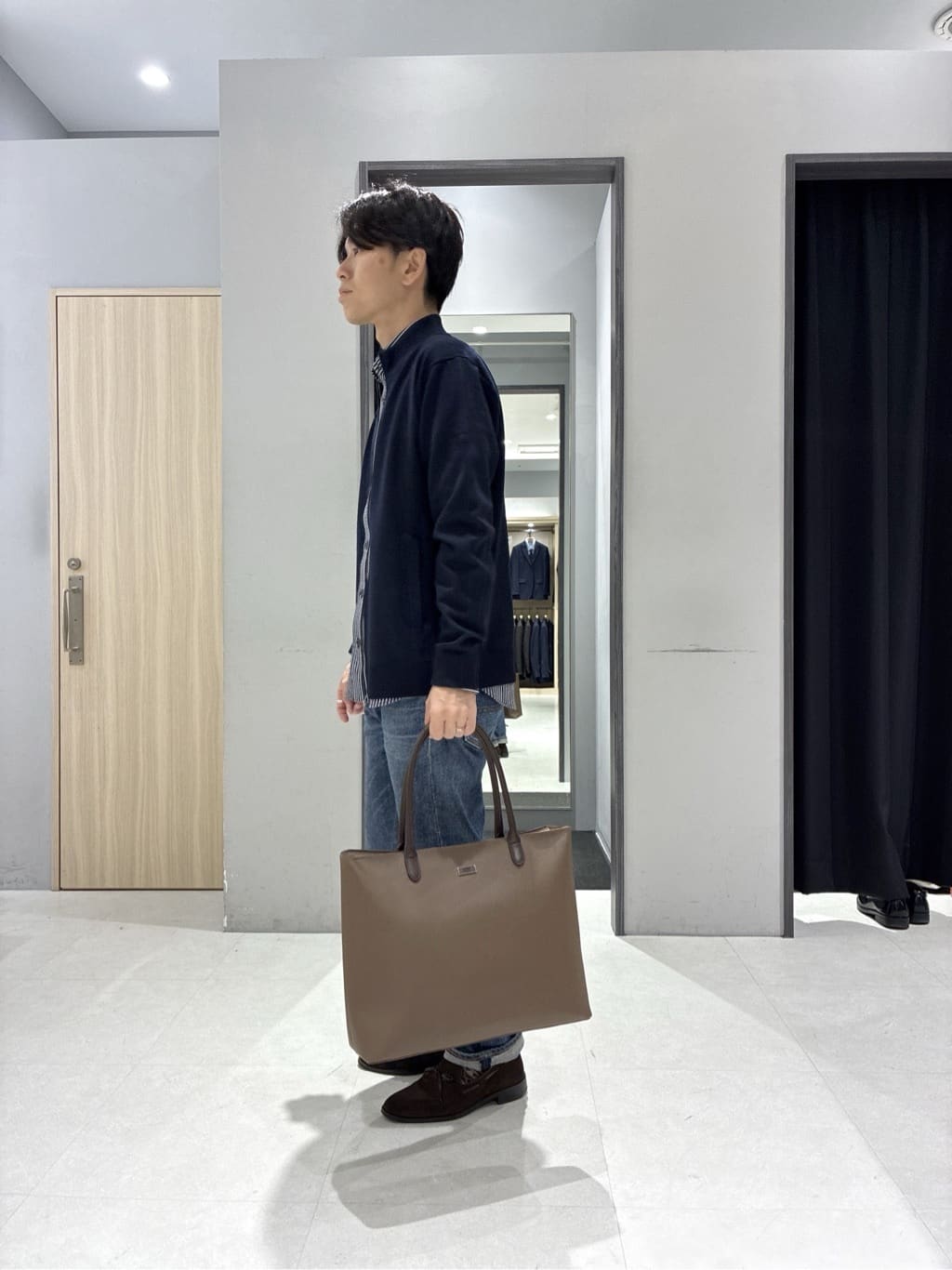 わいずみさんの「TAKEO KIKUCHI｜アンチピリング ジップアップ ニット」を使ったコーディネート