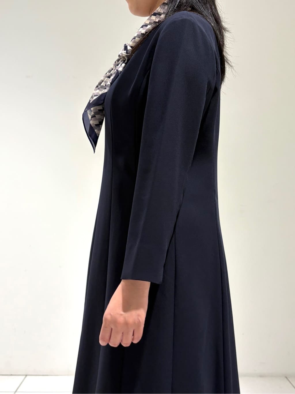 momokoさんの「INDIVI｜【洗える／UVケア】ジョーゼットフレアワンピース」を使ったコーディネート