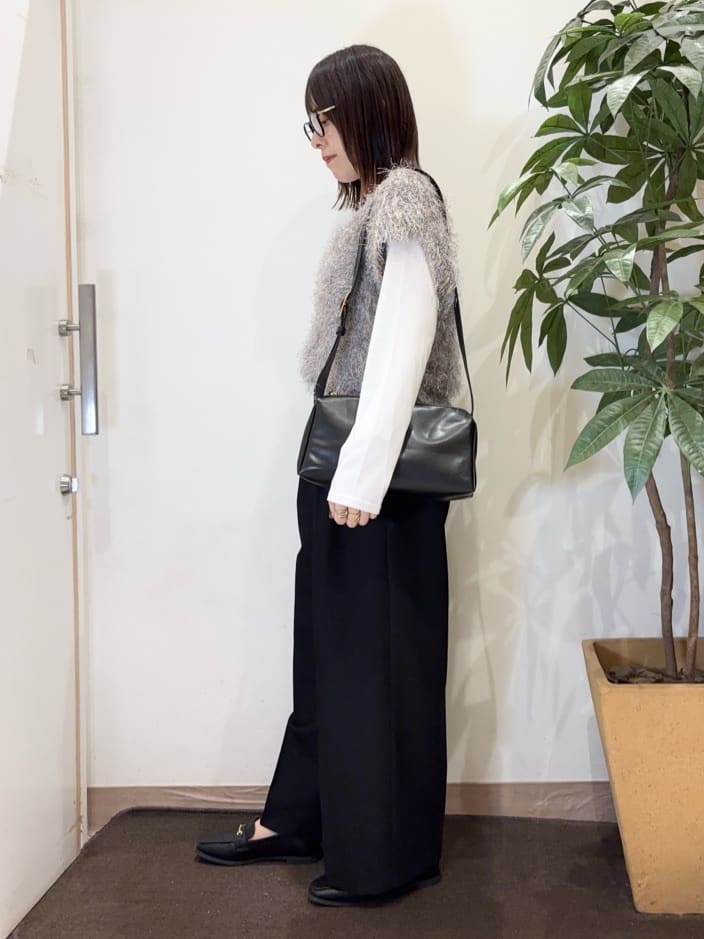 宗形さんの「SHOO･LA･RUE｜【洗濯機可/S-LL】すっきり上品きれい見え タックワイドパンツ」を使ったコーディネート