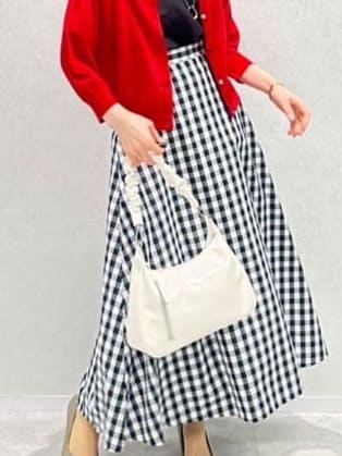 Miwaさんの「UNTITLED｜フープトップネックレス」を使ったコーディネート