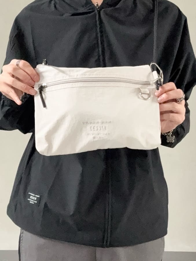 Yukiさんの「Dessin｜【洗える】コットンツイルサイドライン入りパンツ」を使ったコーディネート