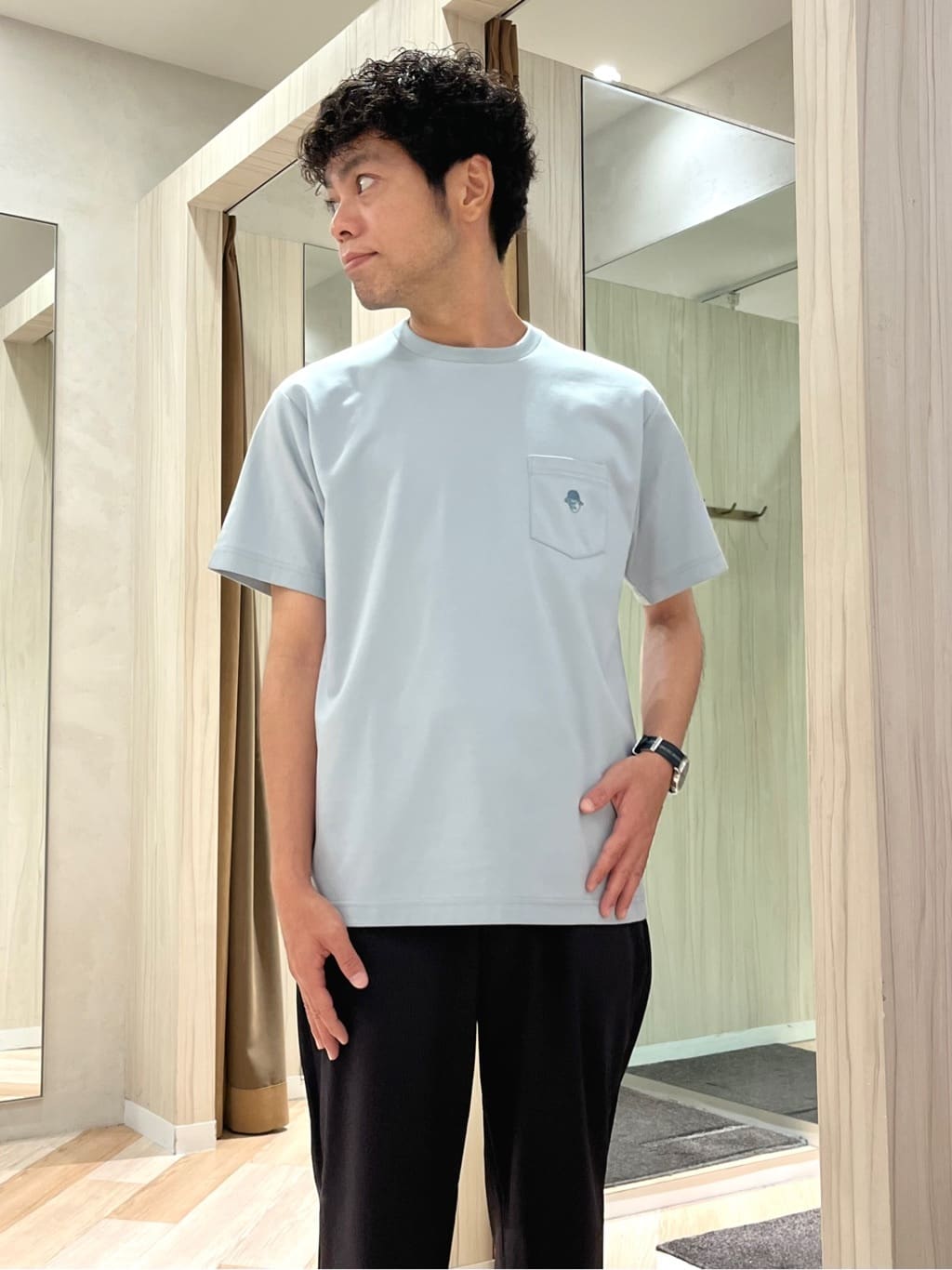 URAさんの「TAKEO KIKUCHI｜【3Dナイロンストレッチ】スリムイージーパンツ」を使ったコーディネート