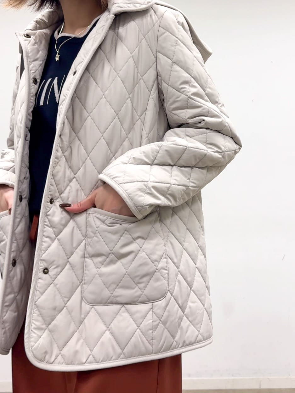 𝐜𝐡𝐢𝐤𝐚さんの「SHOO･LA･RUE｜【洗濯機可/S-LL/高レビュー】上品シルエットで美しい イージーワイドパンツ」を使ったコーディネート