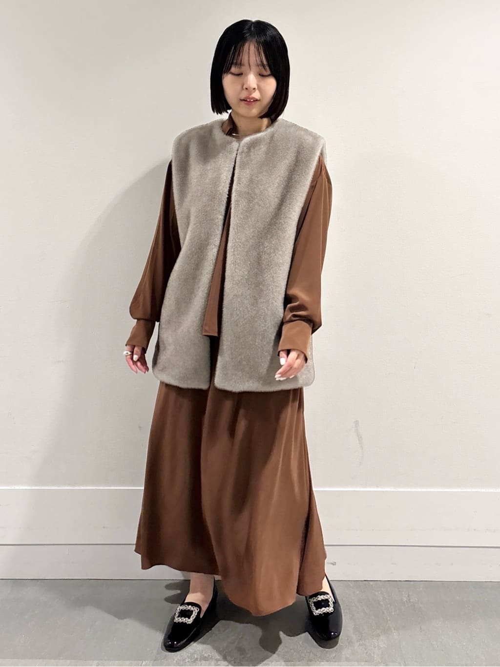 モエカさんの「UNTITLED｜【セットアップ可/スキッパー/ゆったり】リラクパウダーシャツ」を使ったコーディネート