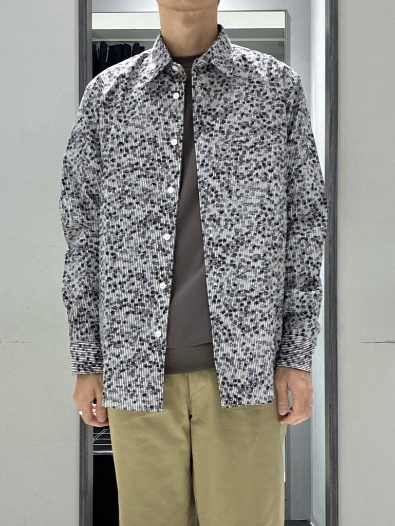 わいずみさんの「TAKEO KIKUCHI｜ストライプ小花 長袖シャツ」を使ったコーディネート