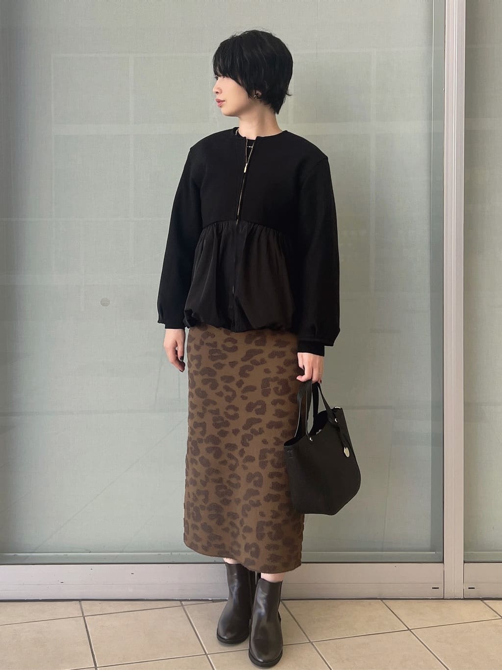 yo-koさんの「OPAQUE.CLIP｜ウールライクペプラムドッキングアウター【洗濯機洗い可】」を使ったコーディネート