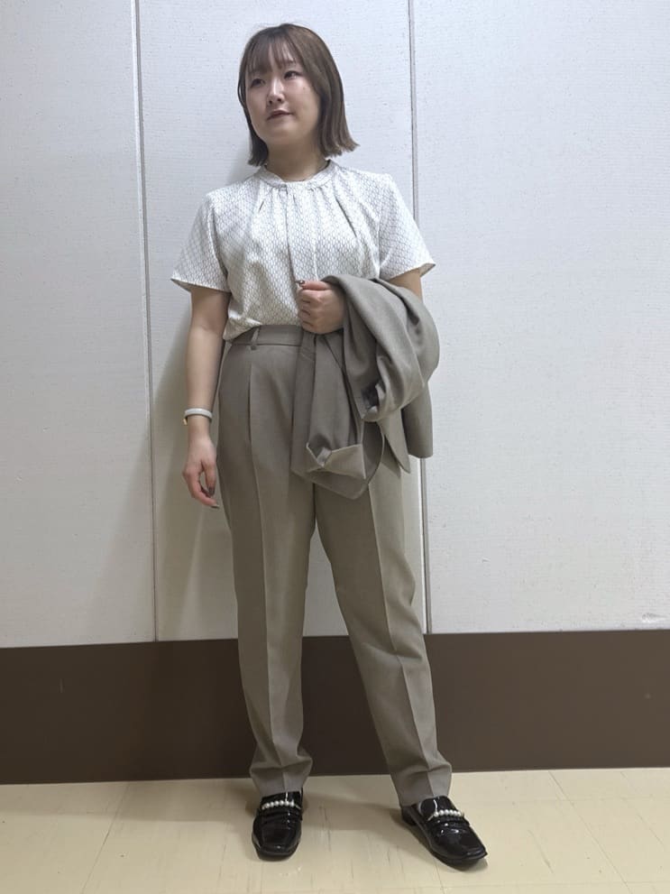 Rikoさんの「INDIVI｜【洗える／通勤／スーツ】メランジストレッチ ノーカラージャケット」を使ったコーディネート