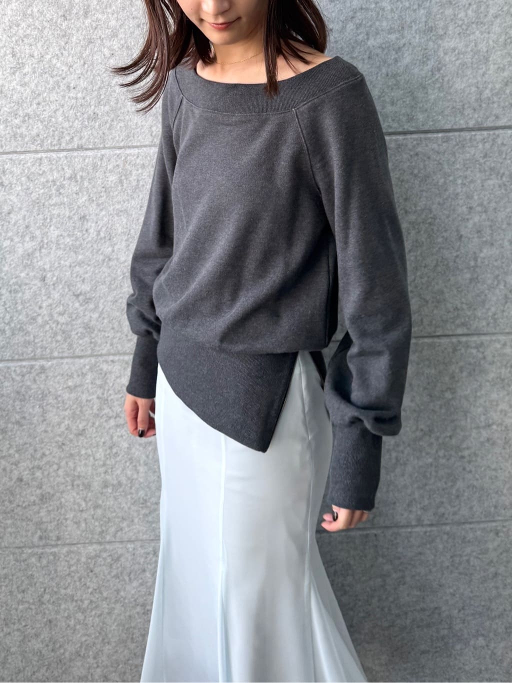 uchi__yamaさんの「CODE A｜off－shoulder sweat」を使ったコーディネート