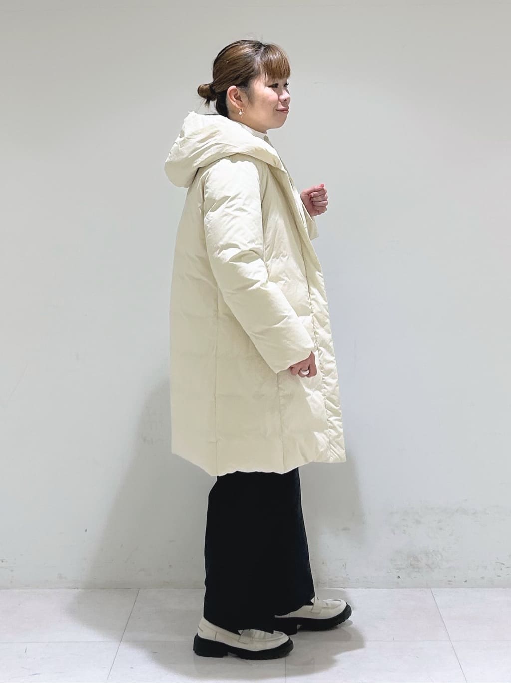 tsuyuさんの「INDIVI｜【撥水／洗える】ステッチレス ロングダウンコート」を使ったコーディネート