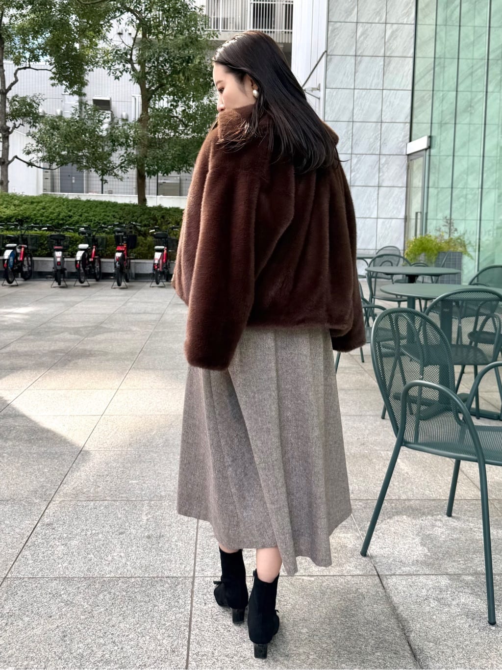 teiさんの「Couture brooch｜【多機能・フェミニン】パール調リブニット」を使ったコーディネート
