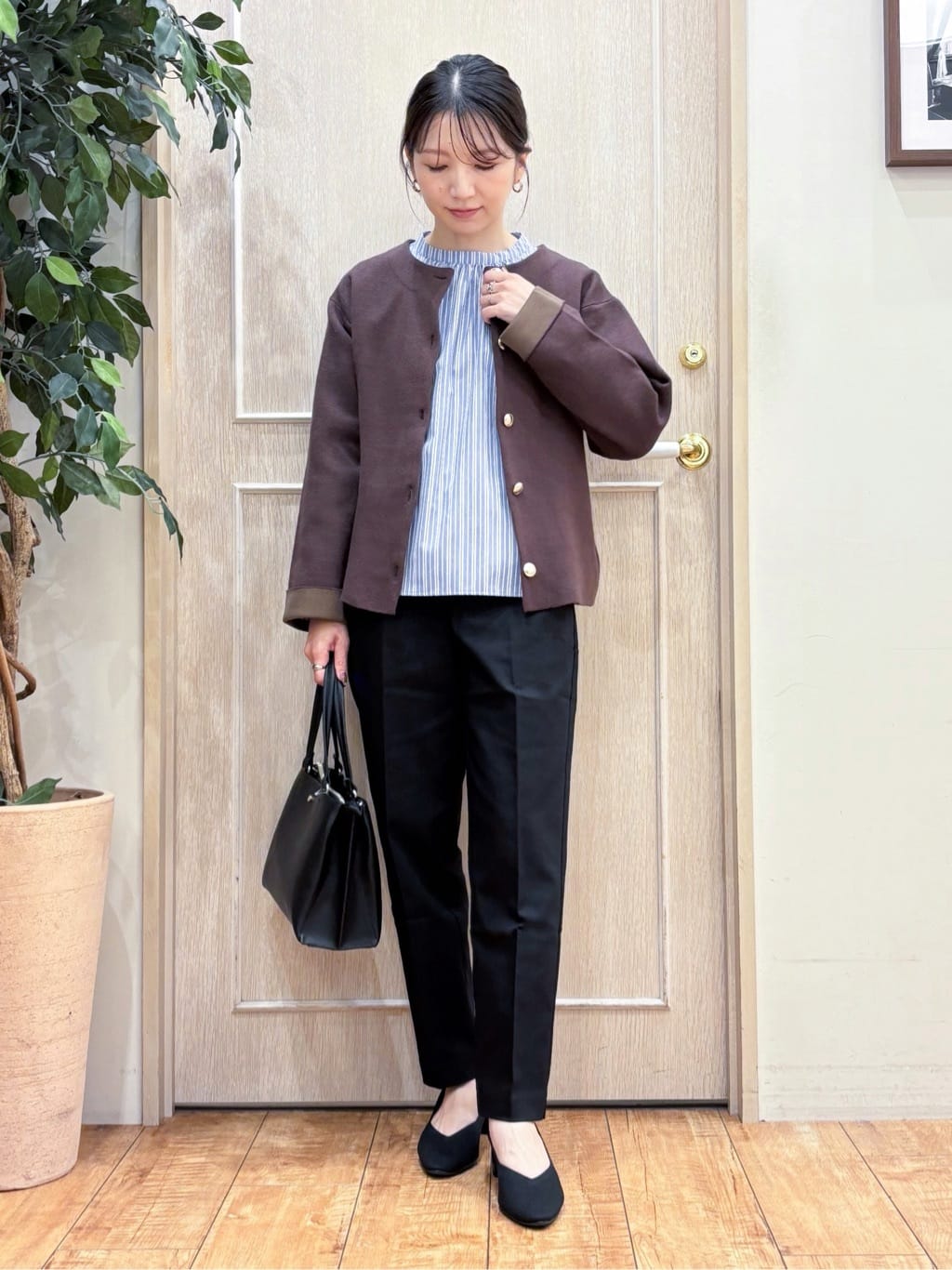 なみさんの「SHOO･LA･RUE｜【S-LL】キャンディースリーブが女性らしい マルチストライプブラウス」を使ったコーディネート