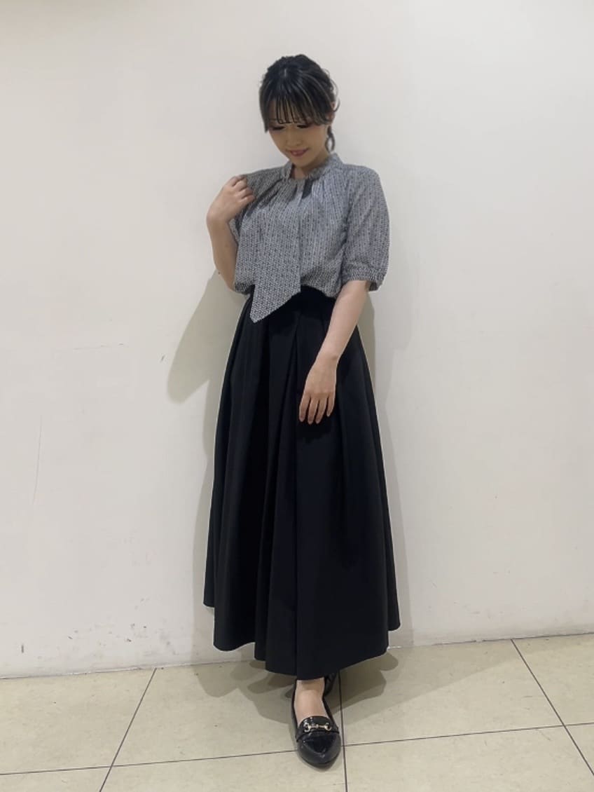 watanabeさんの「UNTITLED｜【通勤/オフィス】ジオメ柄ボウタイブラウス」を使ったコーディネート