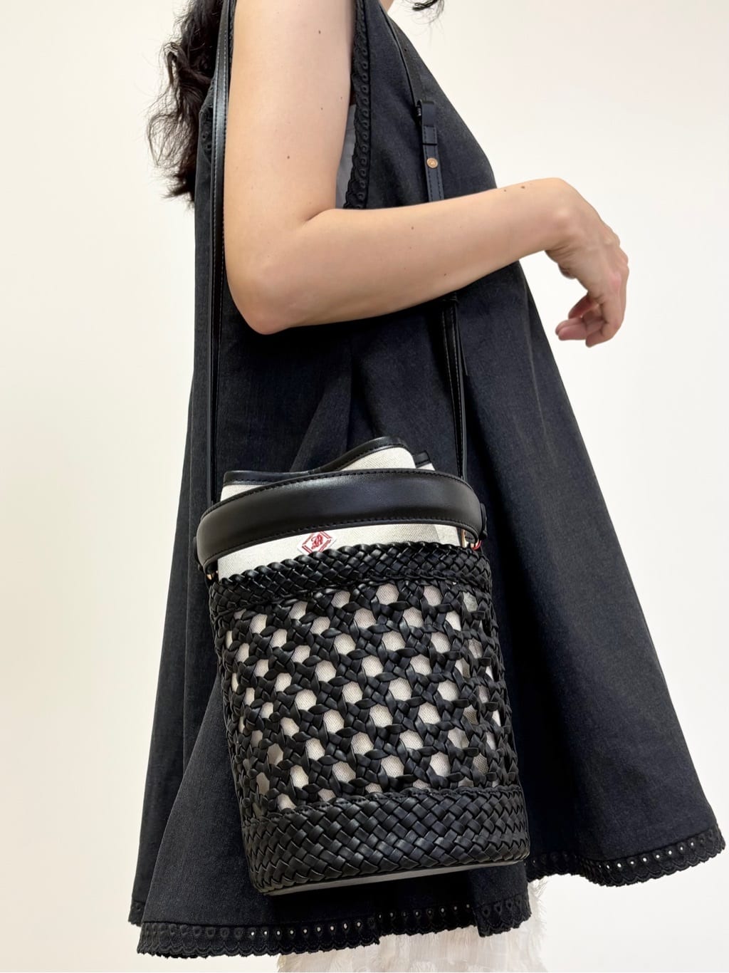YOKOTAさんの「DRESSTERIOR｜◆【otonaMUSE5月号掲載/3WAY】メッシュ＆キャンバス バケツBAG」を使ったコーディネート